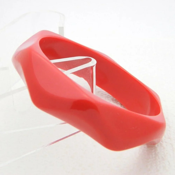 Lucite Acrylic Faceted Red Bangle Bracelet - Picture 1 of 4
